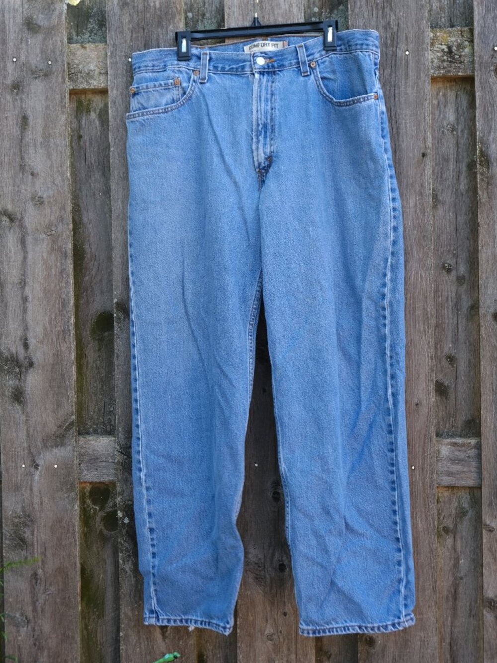 Levi’s Light Wash Comfort Fit Jeans W38 L32 Relaxed Denim Pants